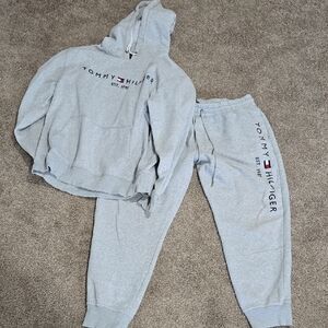 Tommy Hilfiger Light Gray Hoodie and Joggers Size XXL